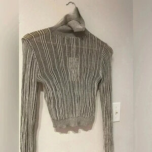 Knit turtle Neck Top​